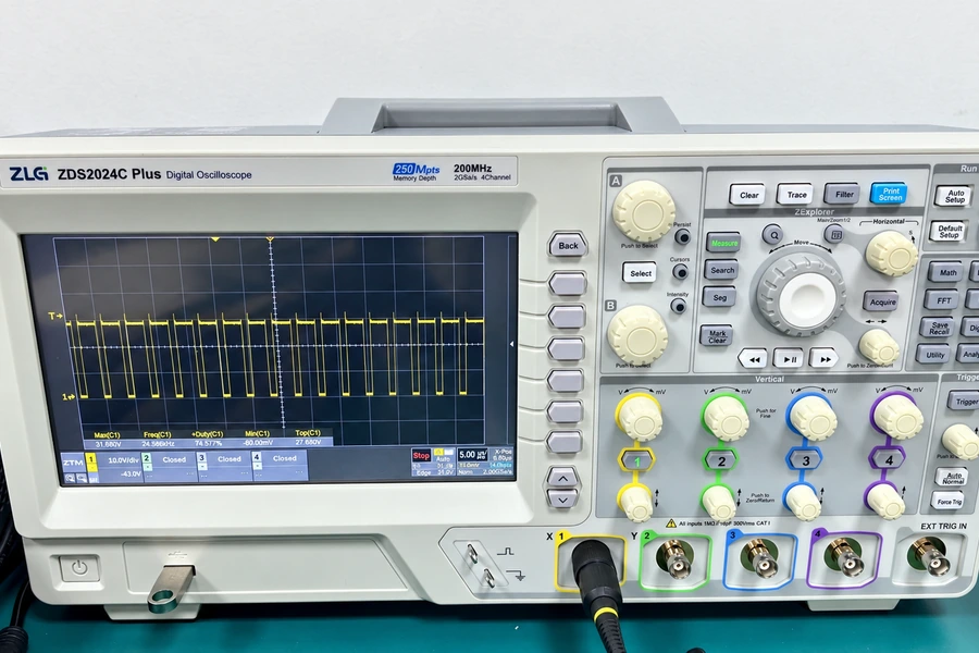 Digital oscilloscope used for BMS signal verification